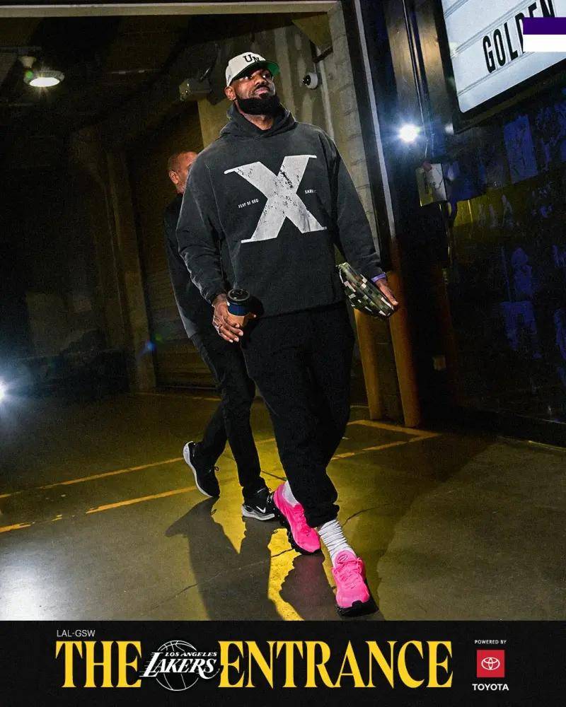 jiuyou官网入口-关于湖人回归首秀大放异彩，国乒主场球迷高呼名字的信息